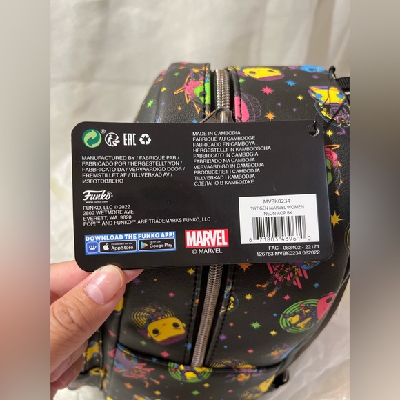 Funko Marvel Woman Neon Print 11.5" Mini Backpack - Picture 5 of 8